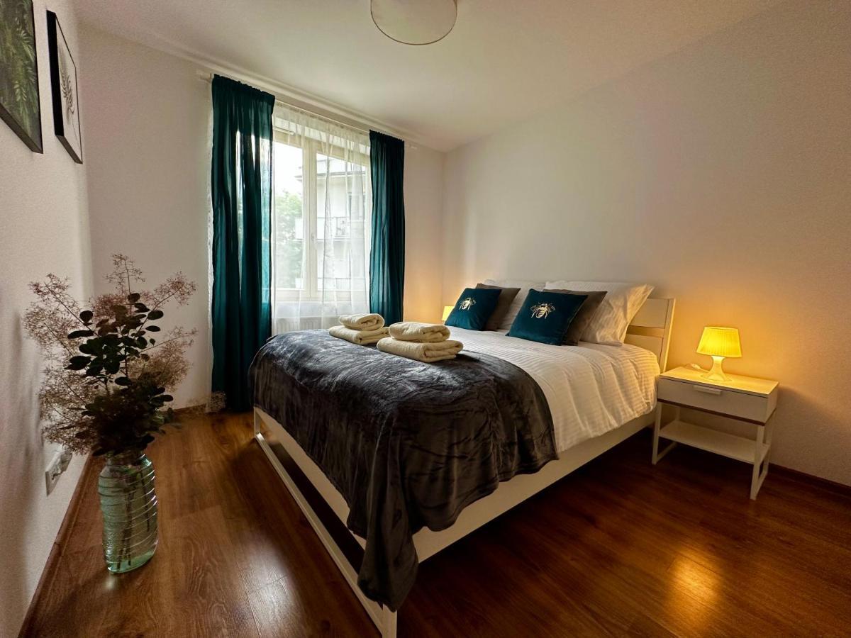 Tresor Pulaskiego Apartments Krakow Luaran gambar