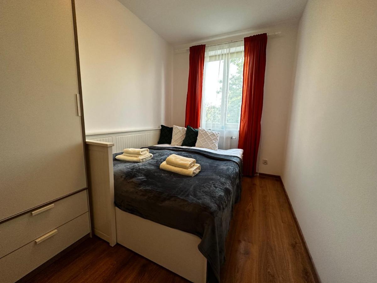 Tresor Pulaskiego Apartments Krakow Luaran gambar